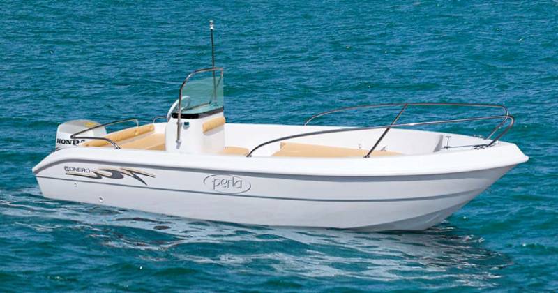 Vente bateau coque open 4m70 pour 5 personnes  Conero Open Perla