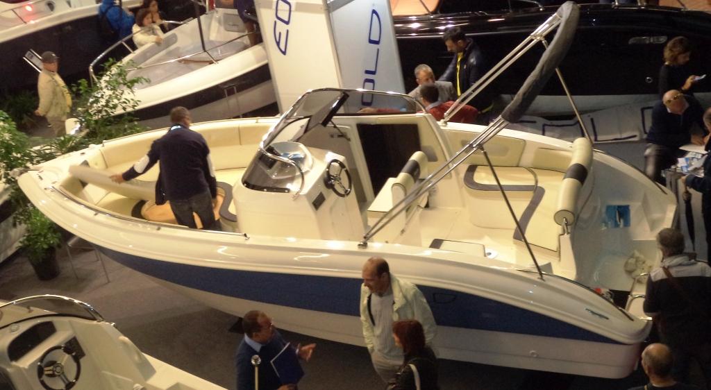 Révision et carénage pour bateau à moteur près de Sanary-sur-Mer dans le Var