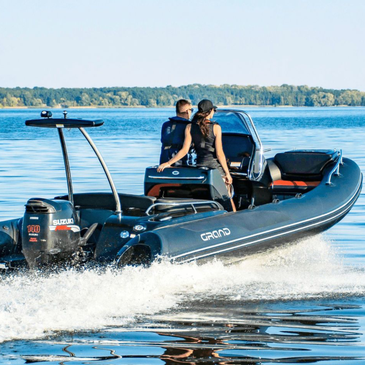 Trouver un mécanicien bateau pour une réparation moteur près de Sanary-sur-Mer dans le Var