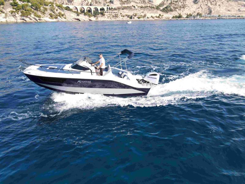Bateau moteur 7 mètres avec 200CV AS 23