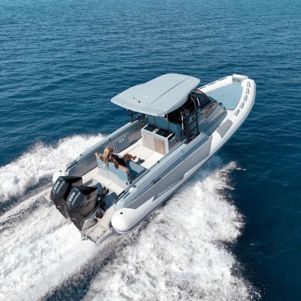 Cayman 33.0 Executive