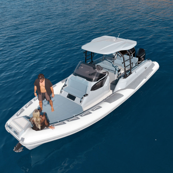 Cayman 33.0 Executive