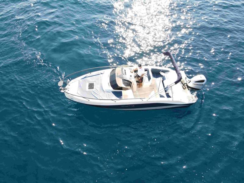 Bateau moteur 7 mètres avec 200CV AS 23