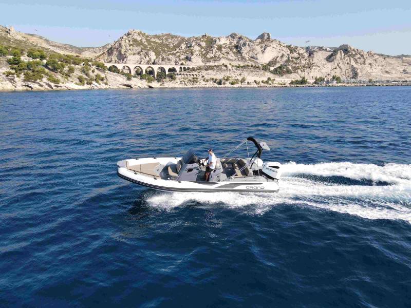 Grand 750 GL  avec 250cv Honda 2023 à saisir