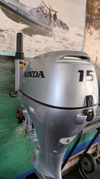 Moteur hors bord en Occasion BF15 HONDA Marine