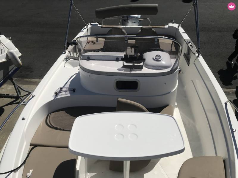 Carré avant  B2 Marine 652 open