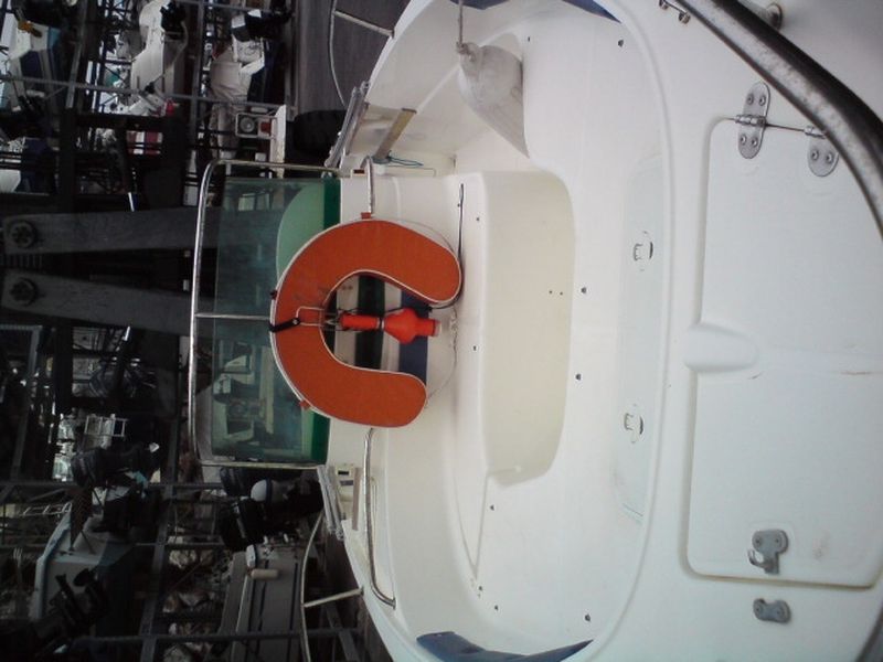 Bleu  Calanque vous propose le bateau B2 Marine 550 Open