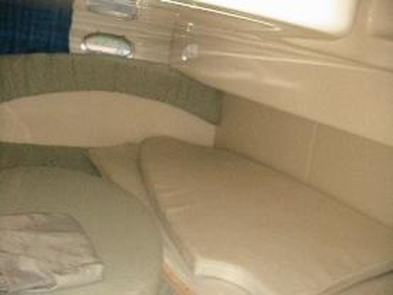 Bleu  Calanque vous propose le bateau Sessa Oyester 34