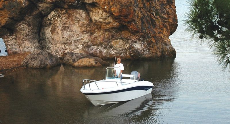 Bleu  Calanque vous propose le bateau Northstar 160 sc