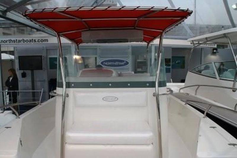 Bleu  Calanque vous propose le bateau Northstar 260 ccd