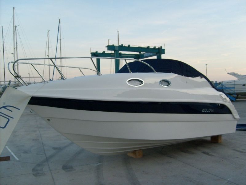 Vente Bateau Eolo 24 Cruiser hors bord