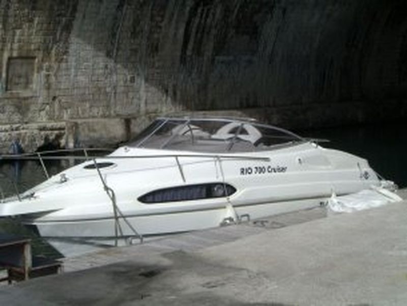 Vente bateau cabine cruiser Rio 700 Cruiser 260cv Volvo Duoprop