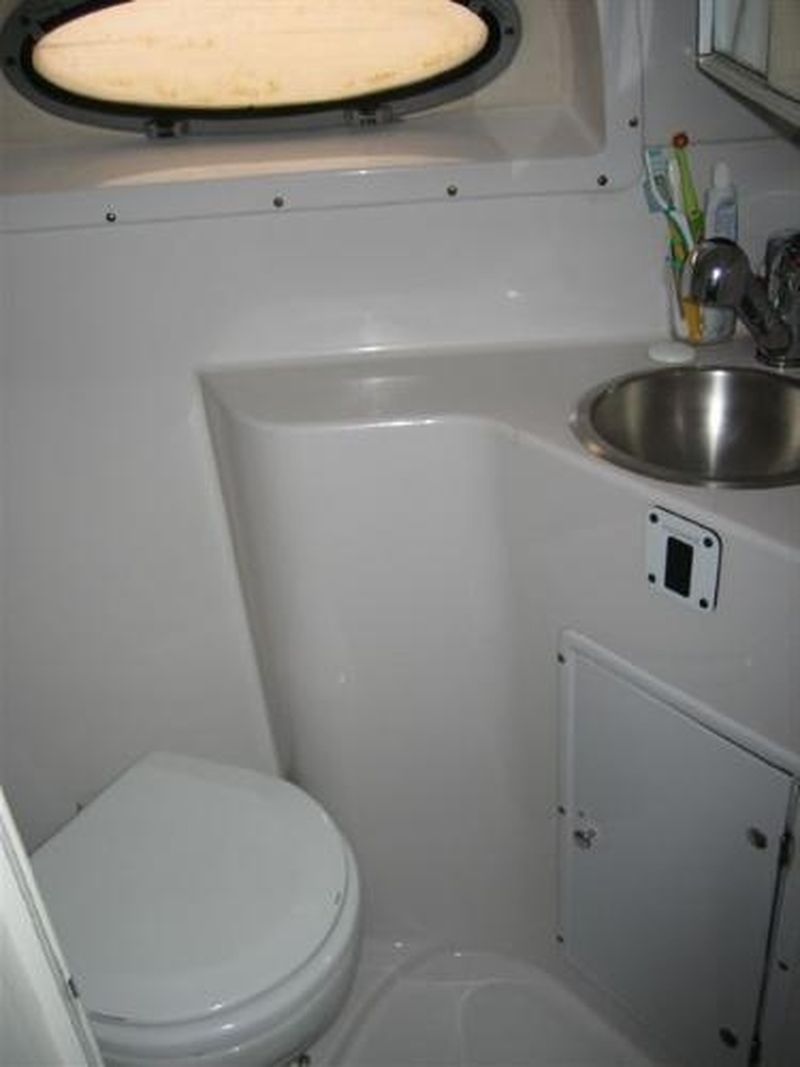 vente bateau Cabin Cruiser FOUR WINNS VISTA 238 Limited 1997