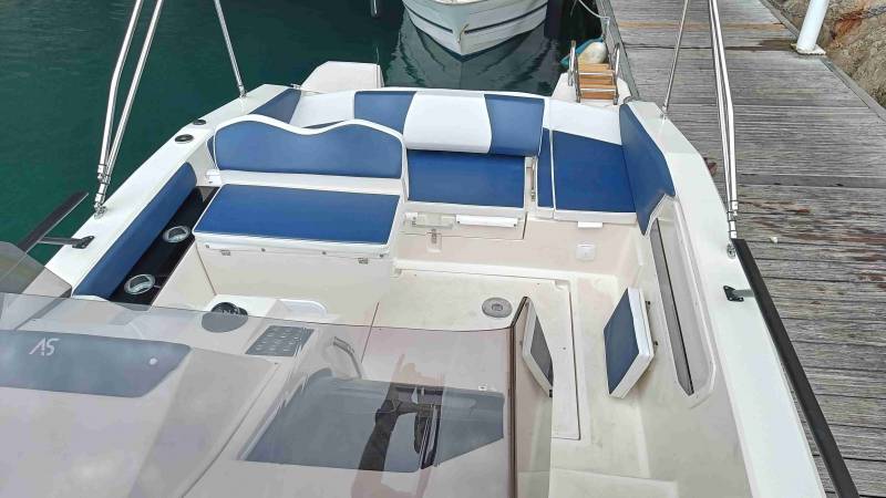 Bateau moteur 7 mètres avec 200CV AS 23